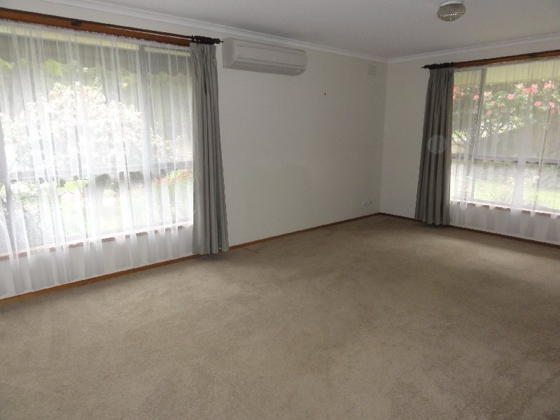 49 Pioneer St, Foster VIC 3960