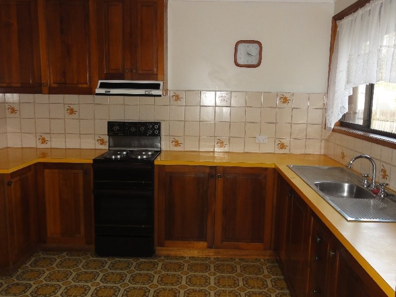 49 Pioneer St, Foster VIC 3960