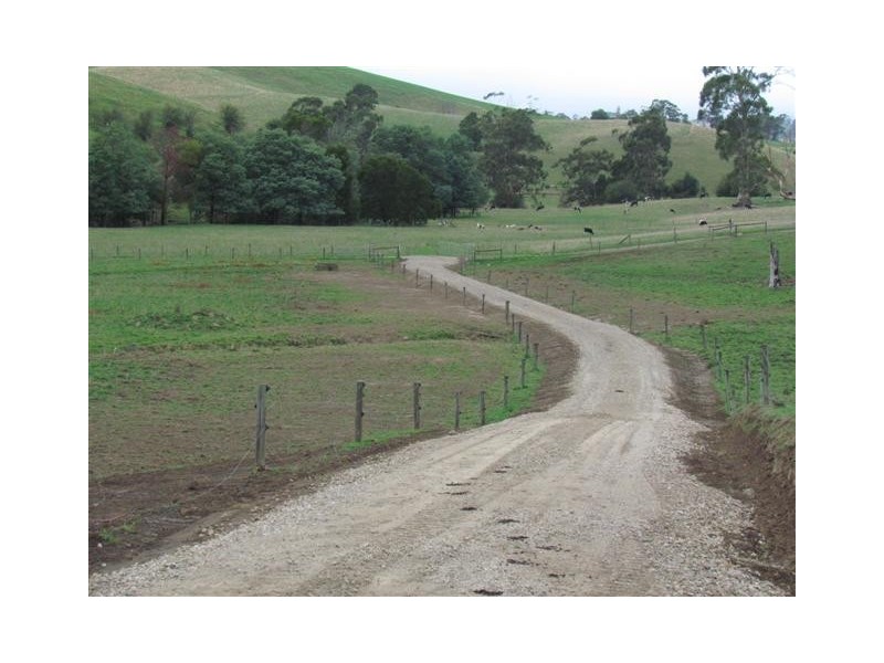 Cnr Porters and Mountain View Rd, Poowong East VIC 3988