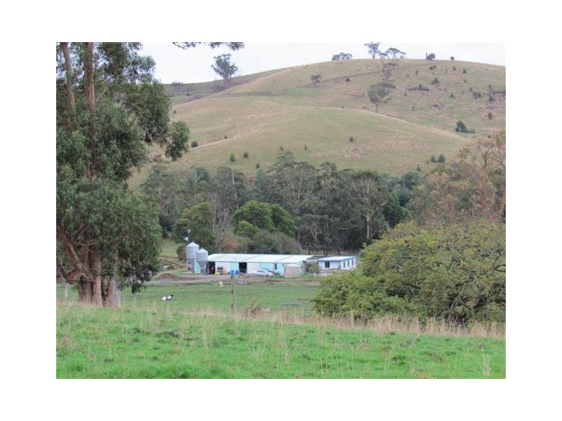 Cnr Porters and Mountain View Rd, Poowong East VIC 3988