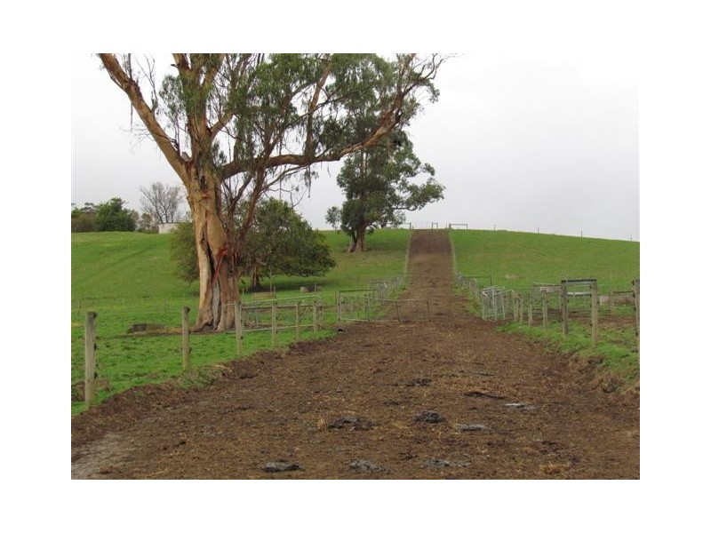 Cnr Porters and Mountain View Rd, Poowong East VIC 3988