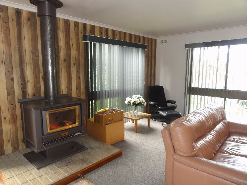 4-6 Wattle Crt, Sandy Point VIC 3959