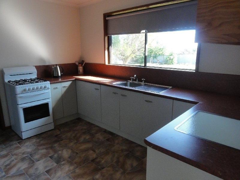 4-6 Wattle Crt, Sandy Point VIC 3959