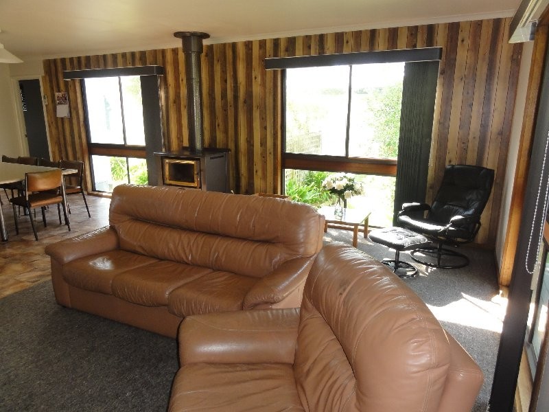 4-6 Wattle Crt, Sandy Point VIC 3959