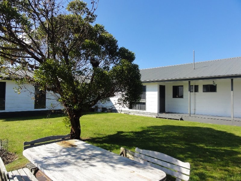 4-6 Wattle Crt, Sandy Point VIC 3959