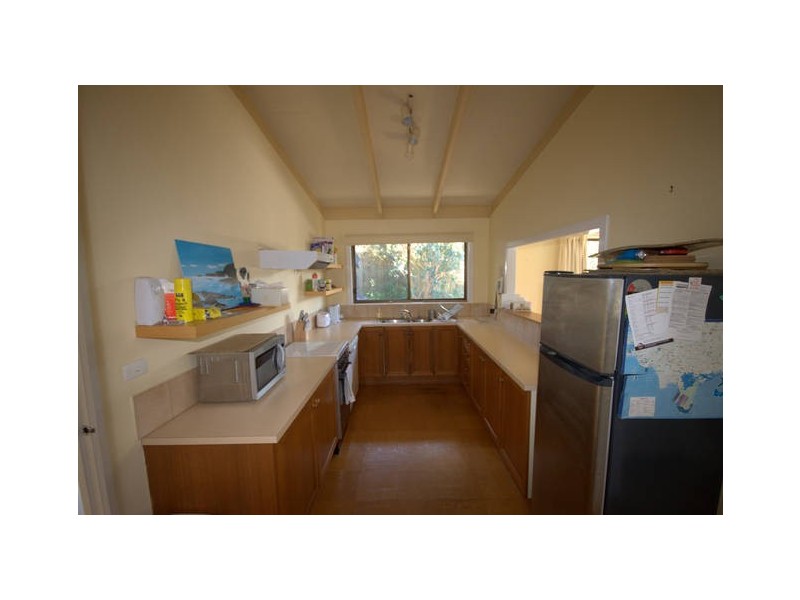 12 Banksia Ave, Sandy Point VIC 3959