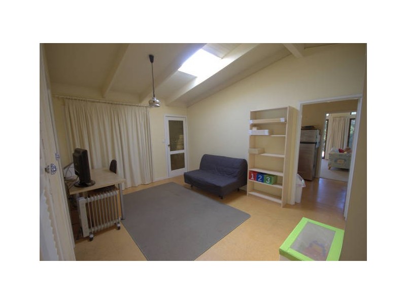 12 Banksia Ave, Sandy Point VIC 3959