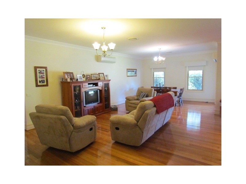 89 Lovell Dve, Warragul VIC 3820
