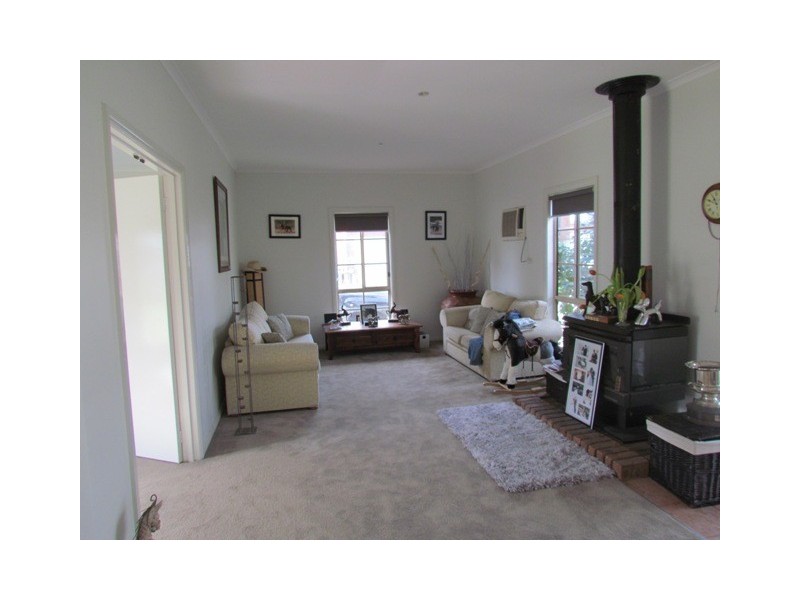 90 O’Neill Road, Longwarry VIC 3816