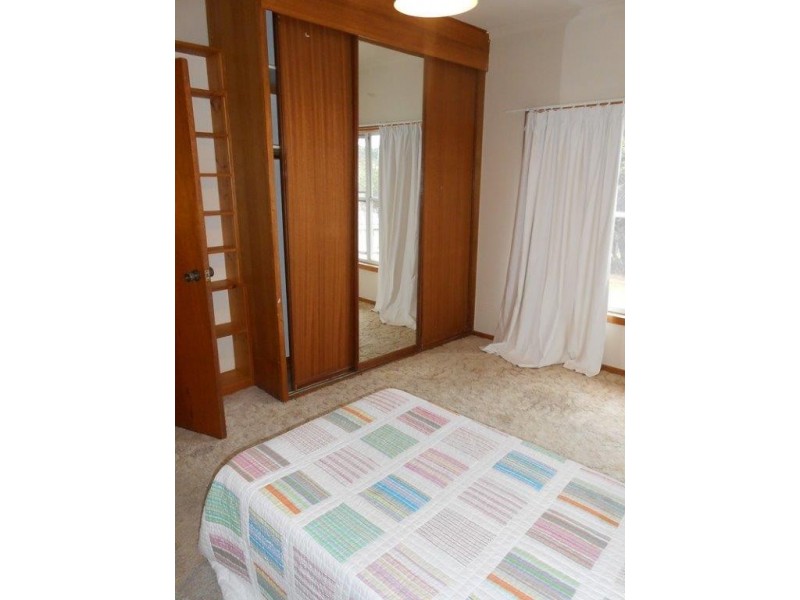 31 Devlin St, Foster VIC 3960