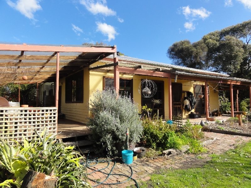 27 Agnes River Rd, Agnes VIC 3962