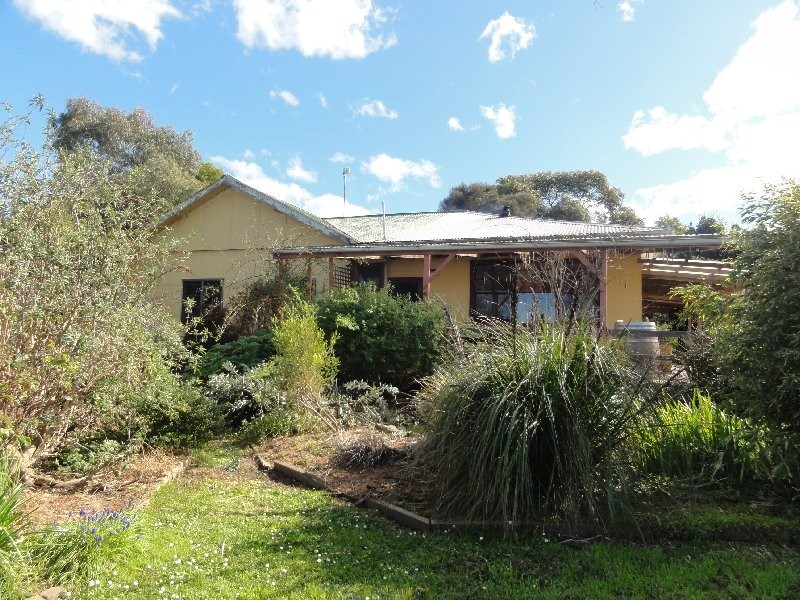 27 Agnes River Rd, Toora VIC 3962