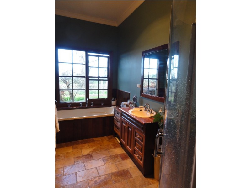 27 Agnes River Rd, Welshpool VIC 3966