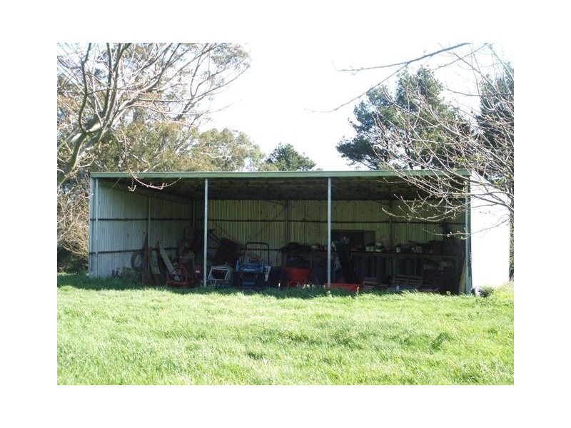 33 School House Road, Fumina VIC 3825