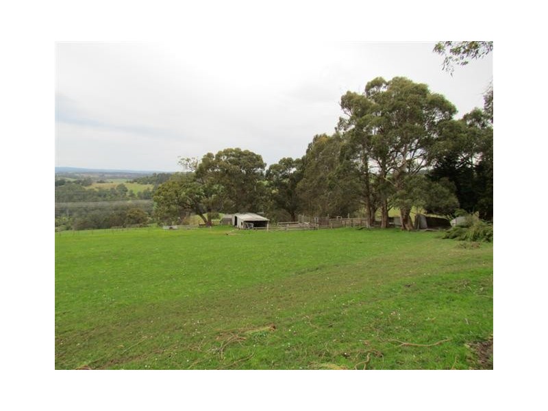 14 Genaro Road, Moe South VIC 3825