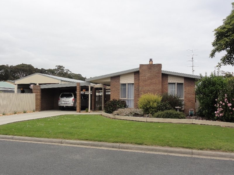 8 Landy Rd, Foster VIC 3960