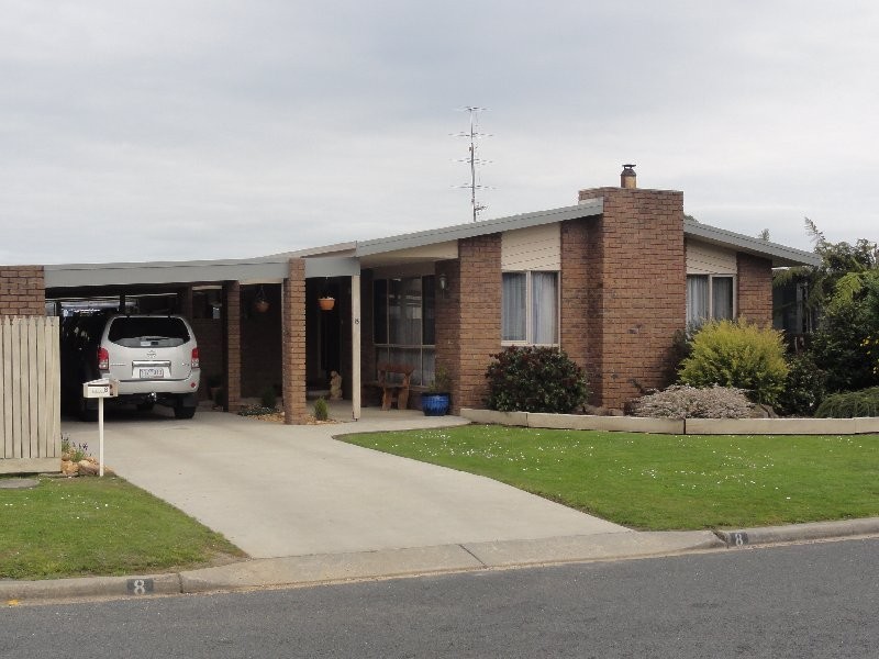 8 Landy Rd, Foster VIC 3960