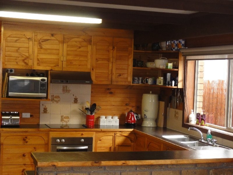 8 Landy Rd, Foster VIC 3960