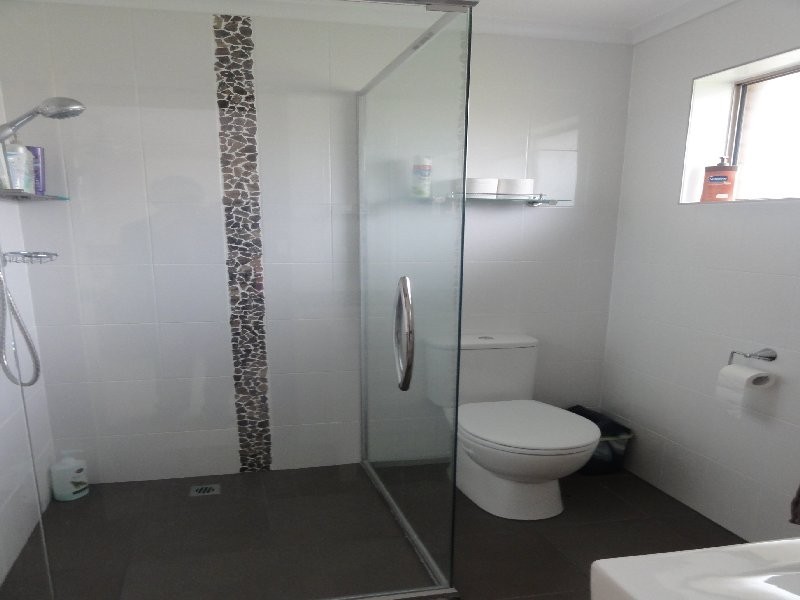 8 Landy Rd, Foster VIC 3960