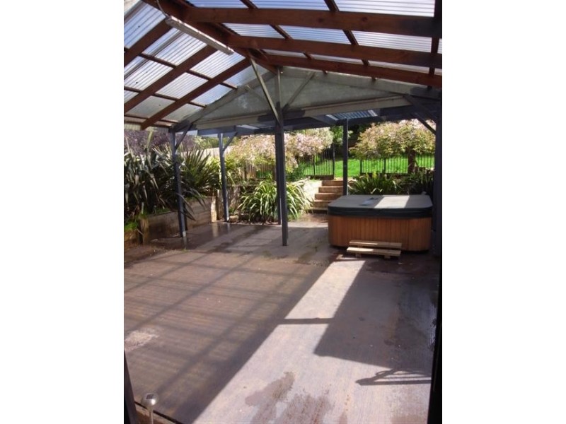 27 Lilleys Road, Warragul VIC 3820