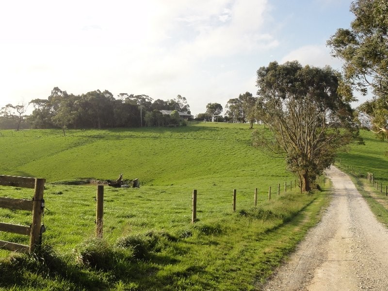 260 Savages Road, Fish Creek VIC 3959