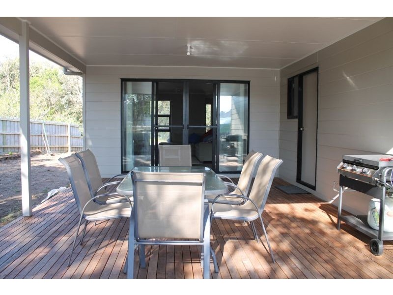 34 Ash Ave, Sandy Point VIC 3959