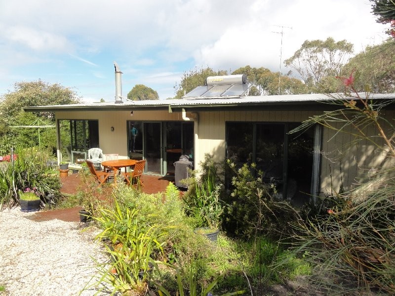 24 Birrahlea Street, Waratah Bay VIC 3959