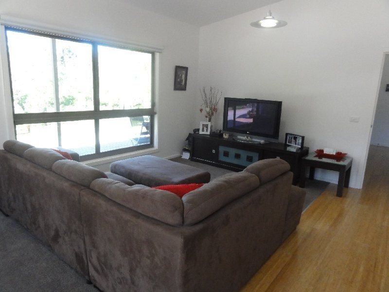 2 Hobsons Road, Foster VIC 3960