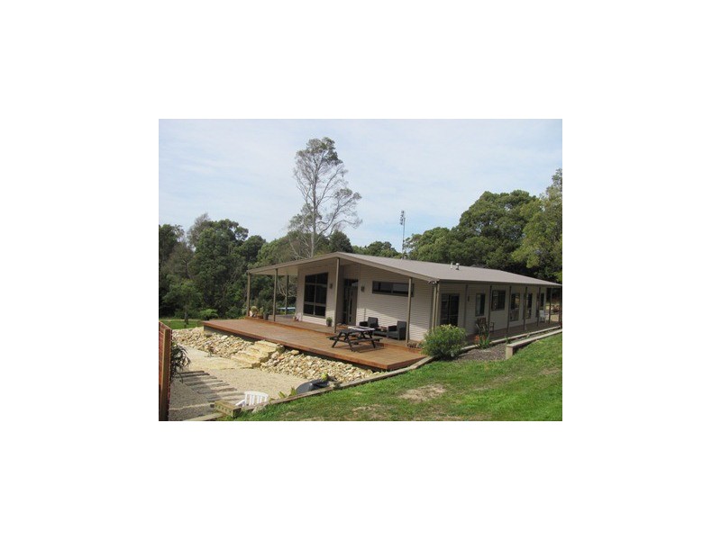 2 Hobsons Road, Foster VIC 3960