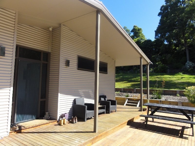 2 Hobsons Road, Foster VIC 3960