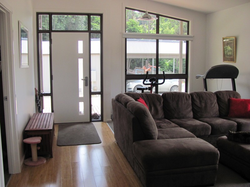 2 Hobsons Road, Foster VIC 3960