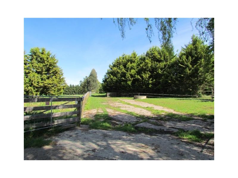 2083 Main Neerim Road, Neerim South VIC 3831