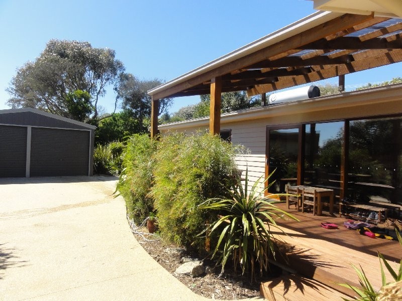 4 Fir Crt, Sandy Point VIC 3959