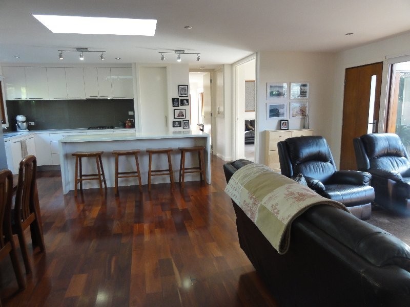 4 Fir Crt, Sandy Point VIC 3959