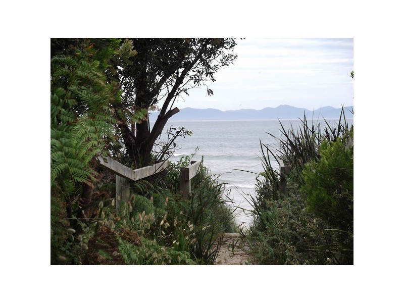 9 Loop Road, Walkerville VIC 3956