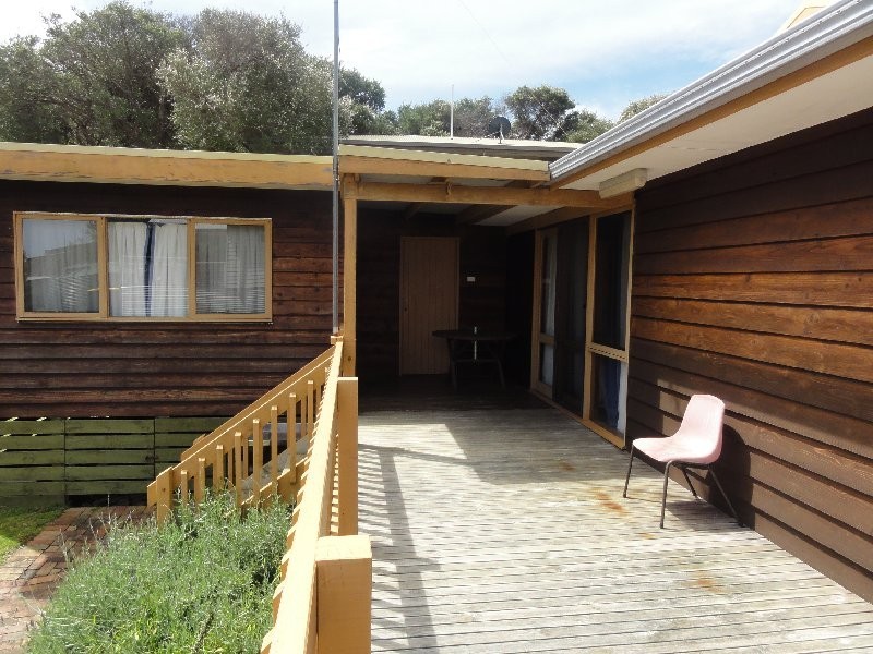 7 Fifth Avenue, Sandy Point VIC 3959