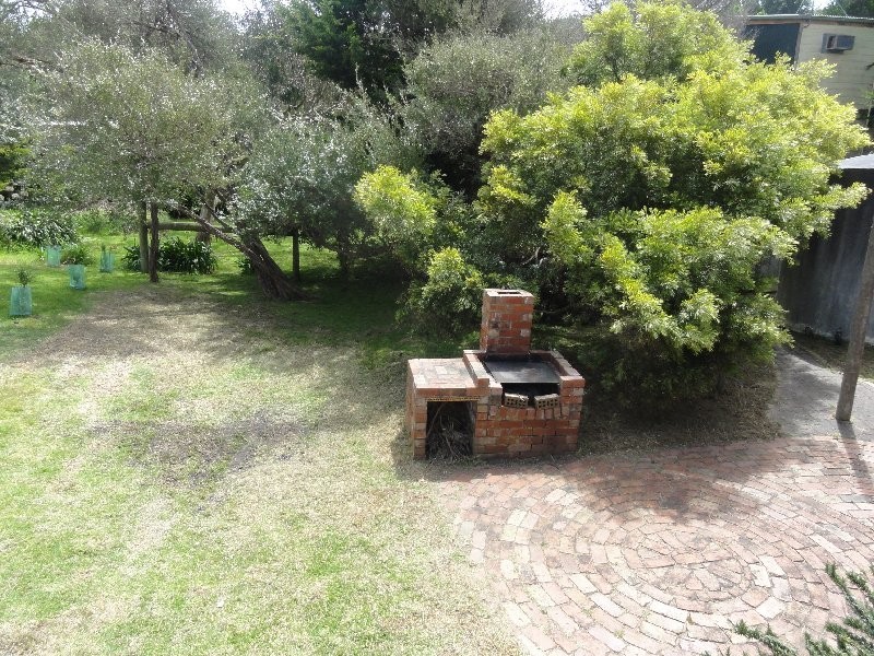 7 Fifth Avenue, Sandy Point VIC 3959