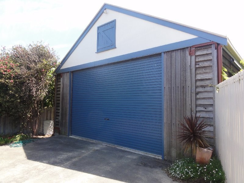 Foster VIC 3960