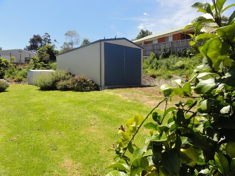Foster VIC 3960