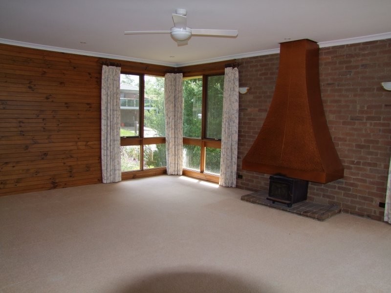 30 Lee Parade, Leongatha VIC 3953