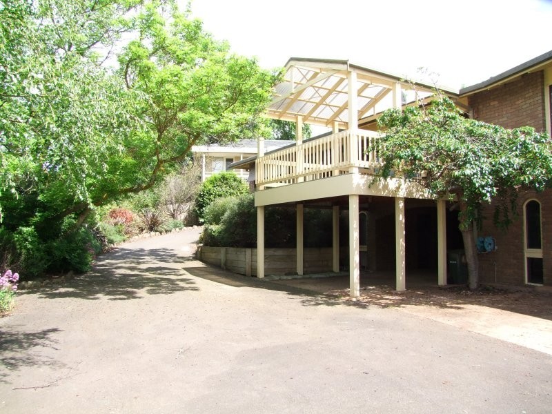 30 Lee Parade, Leongatha VIC 3953