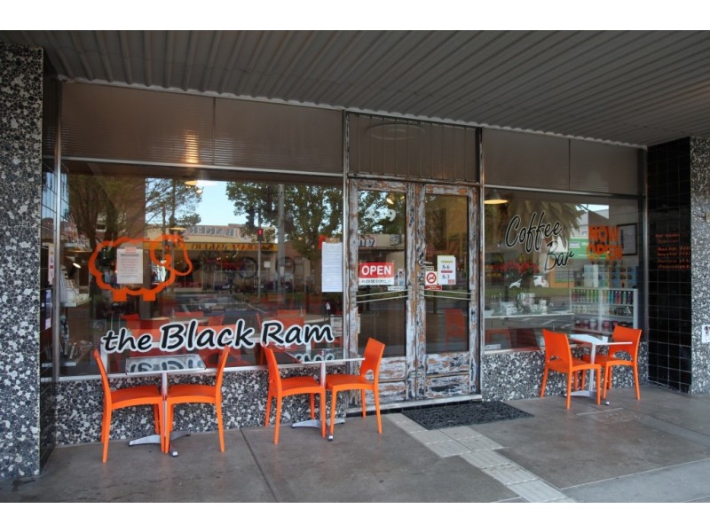 219 Commercial Rd, Yarram VIC 3971