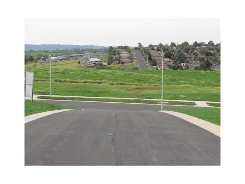 Thatch Court, Warragul VIC 3820