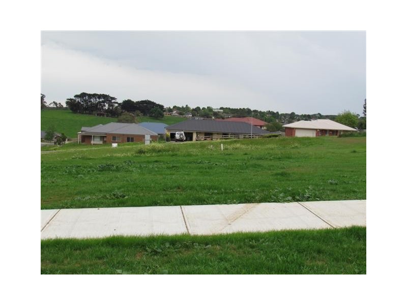 Thatch Court, Warragul VIC 3820