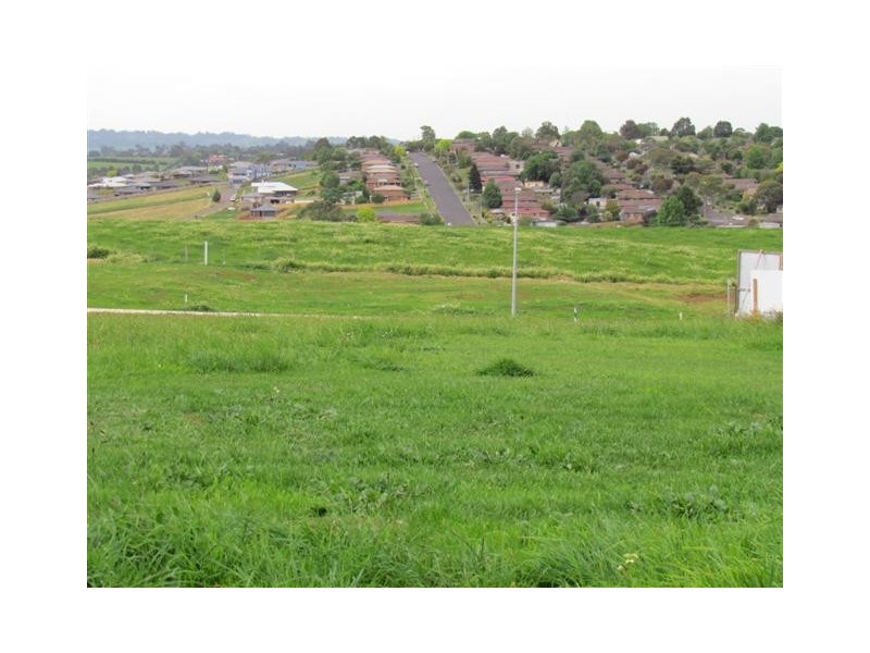 Thatch Court, Warragul VIC 3820