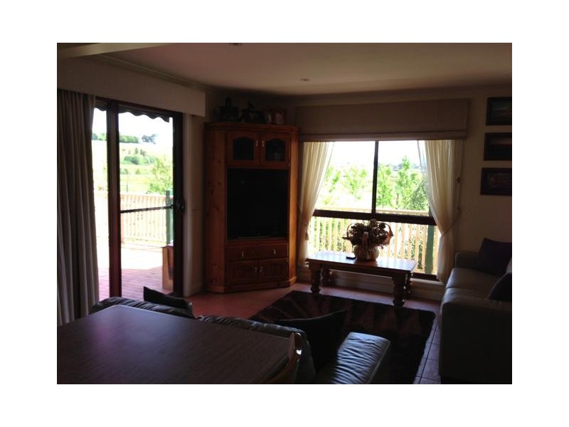 9 Myers Road, Drouin VIC 3818