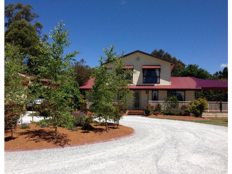 9 Myers Road, Drouin VIC 3818