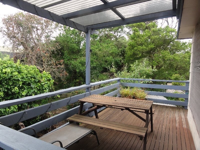 14 Banksia Ave, Sandy Point VIC 3959