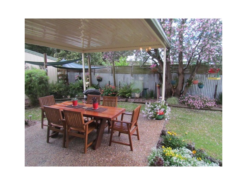6 Pedder Street, Darnum VIC 3822