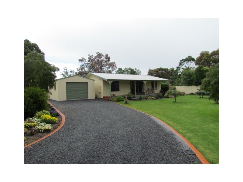 6 Pedder Street, Darnum VIC 3822